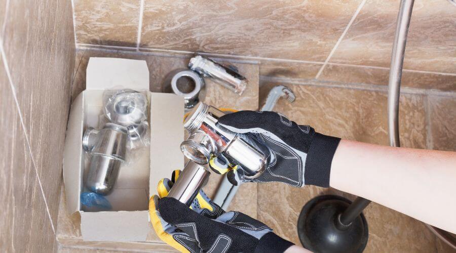 Professional gutter cleaning in Lesterville, SD